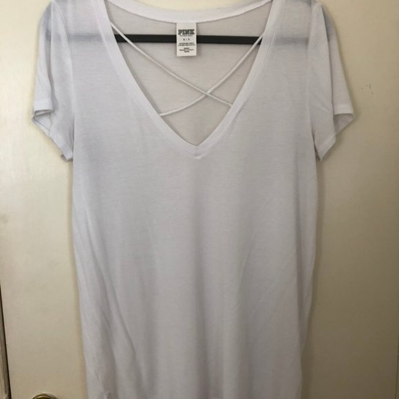 White v-neck with criss-cross detail - Picture 2 of 4